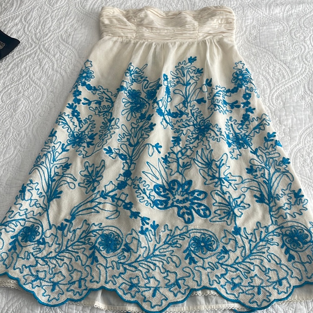 Anthropologie Strapless white dress with blue embroidery